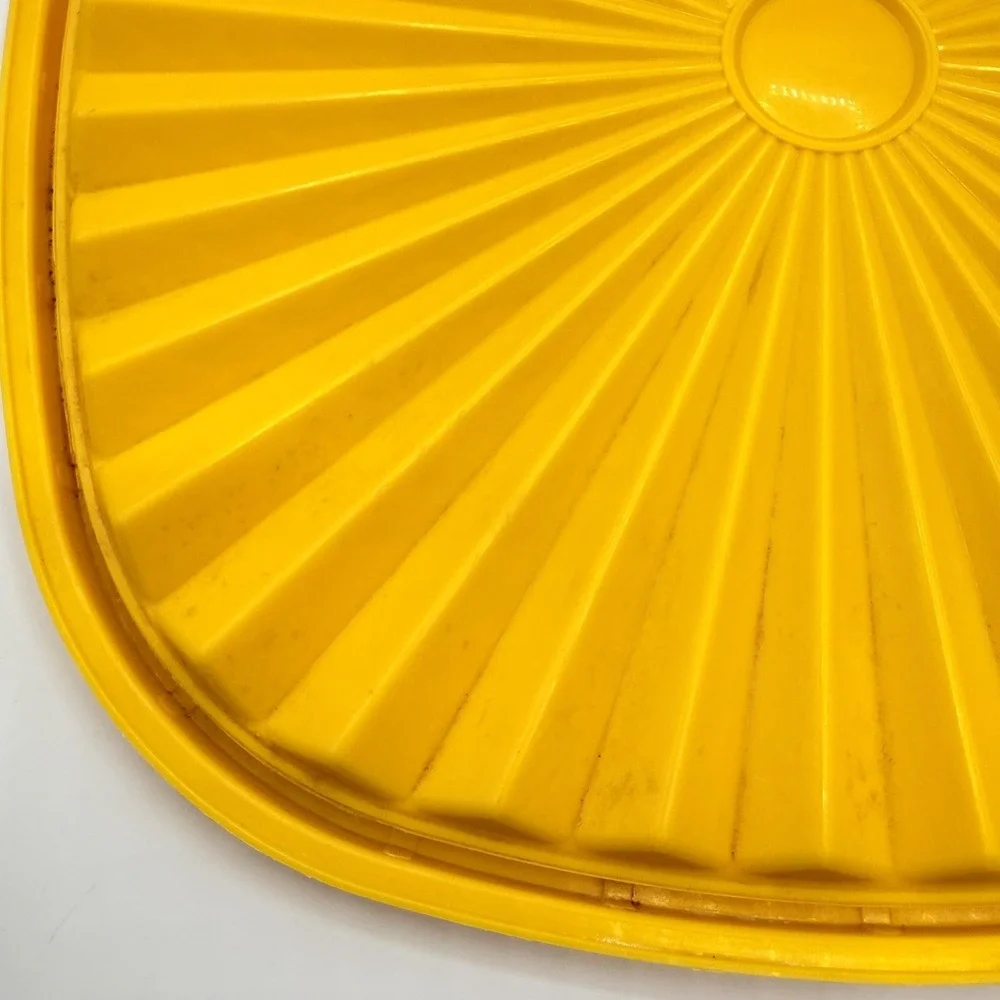 Tupperware‎ Harvest Gold Yellow Servalier Bowl 836 1323 886